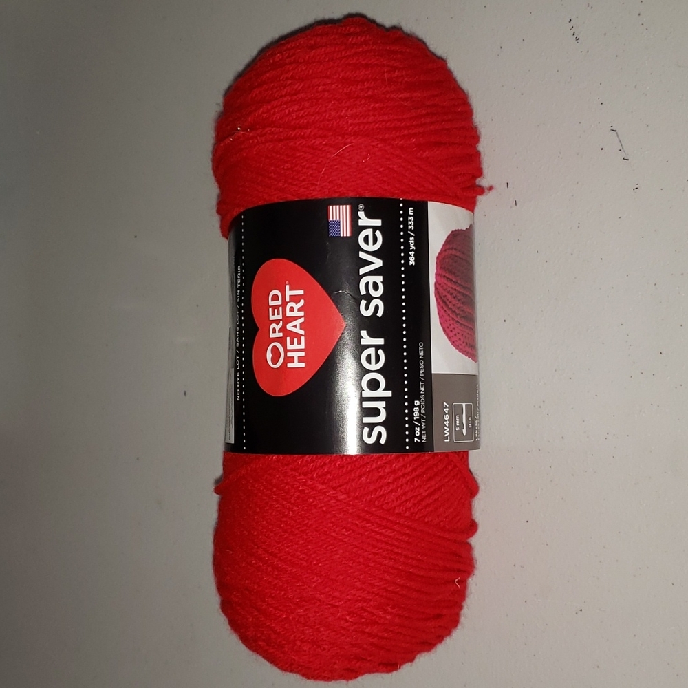 Red skein of yarn (size 4)